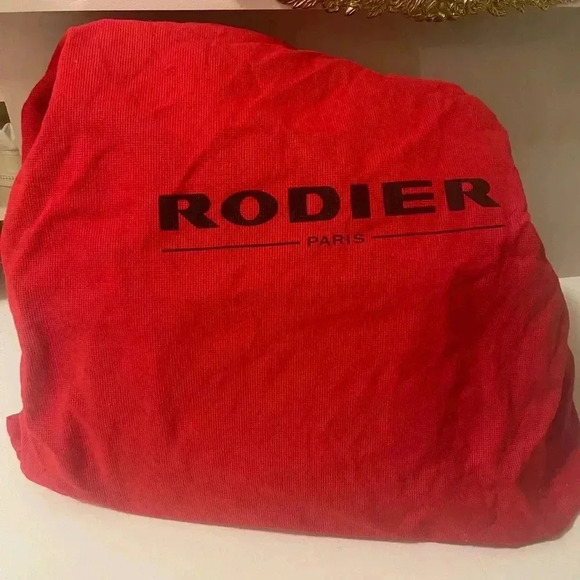 Rodier new backpack light weight and very chic - Picture 15 of 15